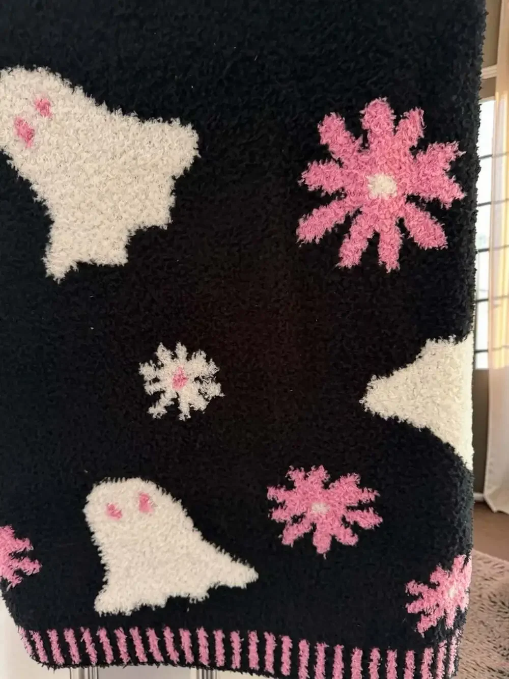 Novogratz Kids Halloween Ghost and Pink Flower Pattern Throw Blanket